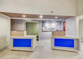 Holiday Inn Express & Suites GREENVILLE AIRPORT by IHG 2