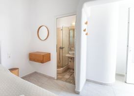 Agia Anna Beachfront Boutique 4