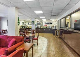 Townhouse Winston Salem - University 4