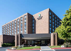 Embassy Suites by Hilton Baltimore Hunt Valley 2