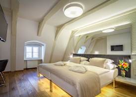 Golden Star 3