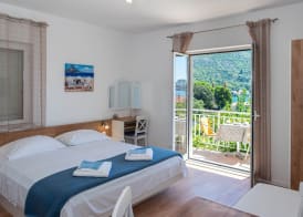 Apartments Njiric 5