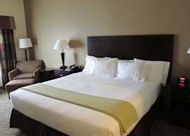Holiday Inn Express & Suites WHEELING by IHG 2