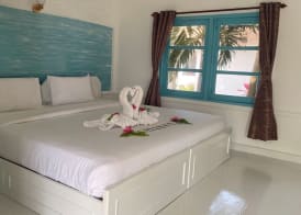 Sand Sea Beach Resort 4