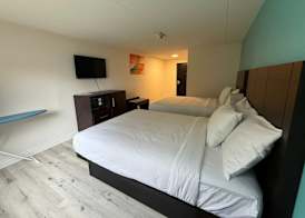 Howard Johnson by Wyndham Brampton 5