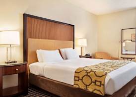 Belmont Inn & Suites 2