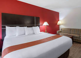 Travelodge by Wyndham Merrill 4