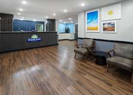 Days Inn by Wyndham Moosic 2