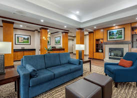 Comfort Inn & Suites 4