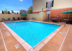 Hampton Inn & Suites State College at Williamsburg Square 4