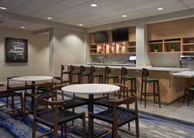 Fairfield Inn & Suites by Marriott Orlando International Drive/Convention Center 4