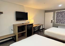 Rodeway Inn & Suites Rancho Mirage - Palm Desert Area 4