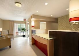 MainStay Suites Detroit Auburn Hills 4
