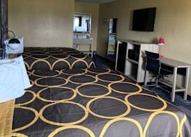 Super 8 by Wyndham Vandalia/Dayton International Airport 5