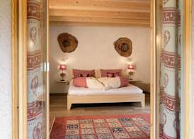 B&B White Moon 4