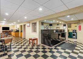 Econo Lodge Morgantown 3