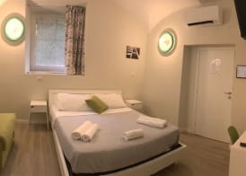 Bed&BikeRome ROOMS 4