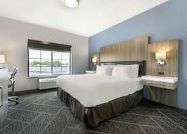 Wyndham Garden Appleton 4