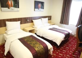 Cambridge Hotel 5