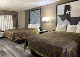 Super 8 by Wyndham Gainesville TX 5