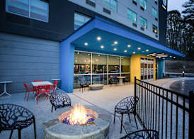 Tru by Hilton Asheville Blue Ridge Parkway 4