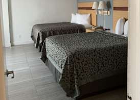 Arya Blu Inn & Suites 5