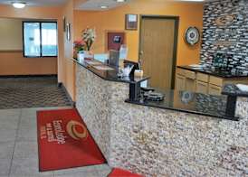 Econo Lodge Inn & Suites Pekin - Peoria Area 2