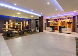 La Quinta Inn & Suites by Wyndham DeSoto 3