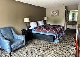 Econo Lodge Elberton 5