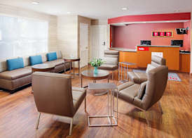 TownePlace Suites Manchester-Boston Regional Airport 4