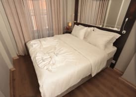 Ferman Pera Hotel 4