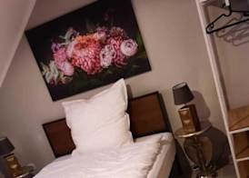 Niehler Hotel 2