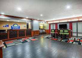 Days Inn & Suites by Wyndham Tyler 3