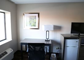 Baymont by Wyndham Plano 5