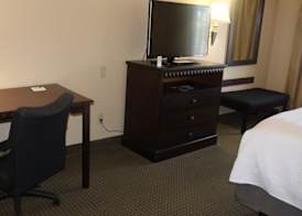 Wingate by Wyndham Peoria - Complimentary Area Shuttle 3