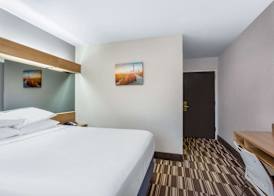 Microtel Inn & Suites by Wyndham Matthews/Charlotte 5