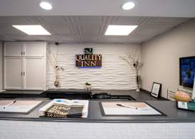 Cromwell Inn - Middletown 4