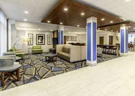 Holiday Inn Express Milwaukee West Allis by IHG 3