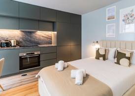 RUAH Apartments by LovelyStay 5