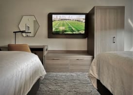 Holiday Inn Express & Suites TAMPA-I-75 @ BRUCE B. DOWNS by IHG 4