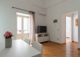 Lungarini Apartment by Wonderful Italy 4