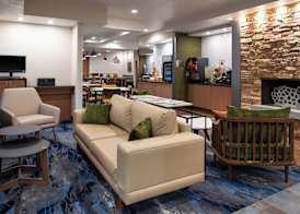 Fairfield Inn and Suites Beloit 5
