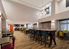 Hampton Inn Wilson Downtown 5
