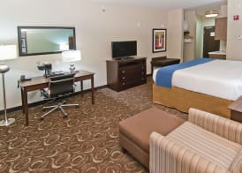Holiday Inn Express & Suites SAN ANTONIO - FROST BANK CTR by IHG 2