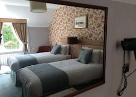 The Stronlossit Inn 4