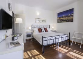 Wine Apartments Florence Prugnolo 4