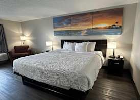 Days Inn by Wyndham Savannah Airport 5