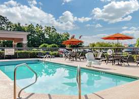 Hampton Inn Adel 3