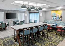 Hampton Inn Coventry-Warwick Area 4