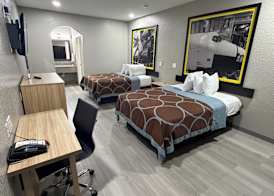 Super 8 by Wyndham Houston/Brookhollow NW 5